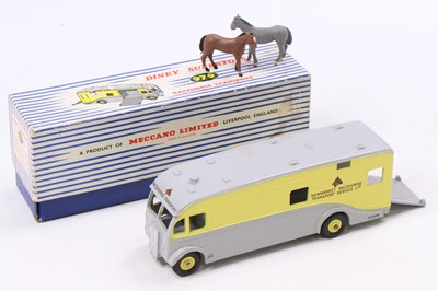 Lot 1318 - Dinky Toys, 979 Newmarket Racehorse...