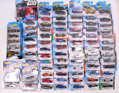 Lot 705 - One tray containing a quantity of Hotwheels...