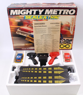 Lot 2084 - A Scalextric Mighty Metro set including track,...