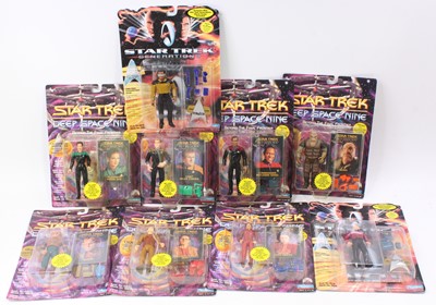 Lot 890 - Nine Star Trek Deep Space Nine action figures...