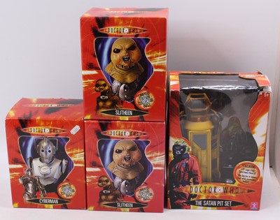 Lot 904 - Four Doctor Who related novelties and one...