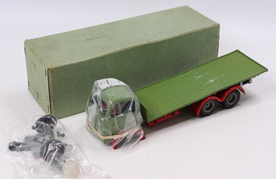 Lot 1942 - A Shackleton Foden FG6 platform lorry in green...