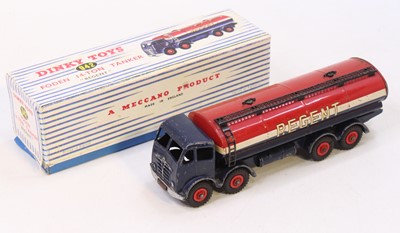 Lot 1337 - Dinky Toys 942 Foden 14-Ton 'Regent' Tanker,...