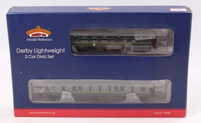 Lot 480 - Bachmann Branch-Line Derby 2-car DMU BR green...