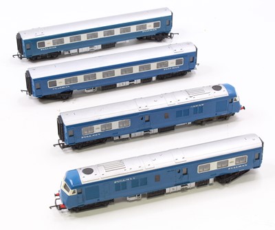 Lot 534 - Triang Blue Pullman Train comprising one...