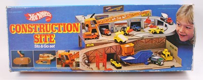 Lot 1515 - A Hotwheels Stop & Go No. 4100 construction...