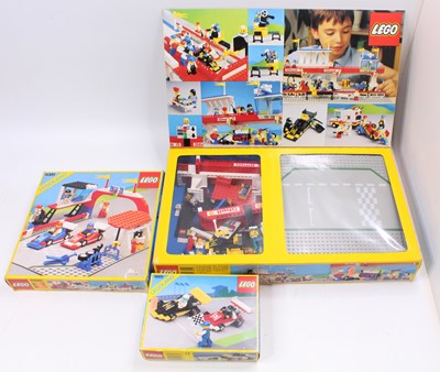 Lot 1812 - One tray containing a quantity of vintage Lego...