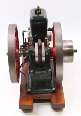 Lot 35 - A 5 horse power Red Wing Motor Co 'Hit and...