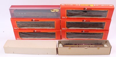 Lot 546 - Six Rivarossi HO coaches and loco for...