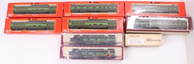 Lot 547 - Eight Rivarossi HO for ‘Northern Pacific’...