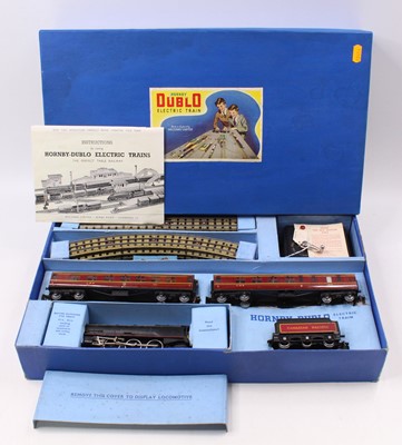 Lot 569 - EDP2 Hornby-Dublo Passenger Train with...