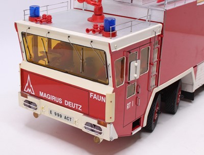 Lot 2088 - A Robbe No. 3625 1/15 scale plastic, balsa...