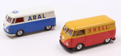 Lot 1757 - A Gama No. 955 Volkswagen panel van group to...