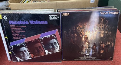 Lot 179 - A collection of vintage 12" vinyl records, to...
