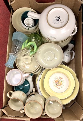 Lot 192 - A collection of ceramics, to include Denby...