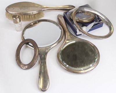 Lot 303 - A collection of mixed silverware, to include...