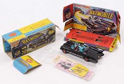 Lot 1220 - A Corgi Toys No.267 First Type Batmobile...