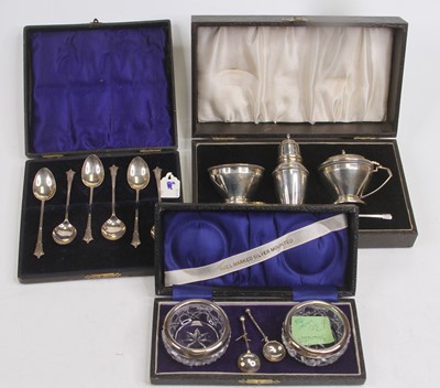 Lot 374 - A pair of George V silver collared table salts,...