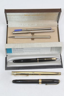 Lot 515 - A Parker fountain pen, having a 14ct gold nib,...