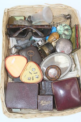 Lot 516 - Miscellaneous items to include a filigree...