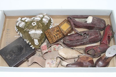 Lot 521 - Miscellaneous items to include Victorian...