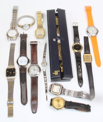 Lot 544 - A collection of fashion wristwatches, to...