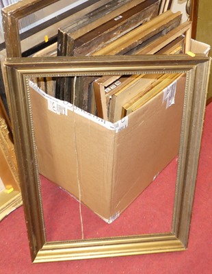 Lot 1081 - A box of assorted picture frames, principally...