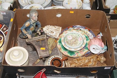 Lot 681 - Miscellaneous items to include Devon mottoware...