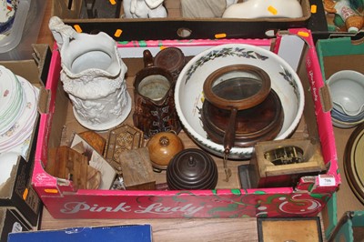 Lot 706 - Miscellaneous items to include a Victorian...