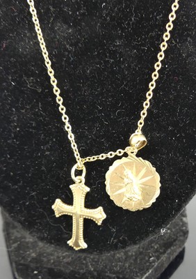 Lot 412 - A 9ct gold necklace, with 9ct gold cross...