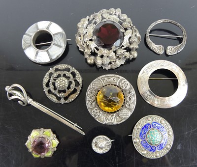 Lot 447 - A selection of principally Scottish silver and...