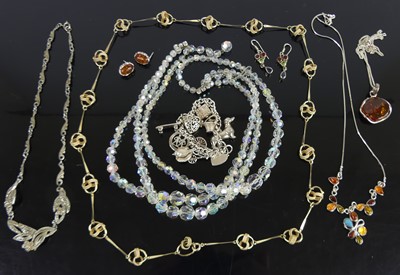 Lot 449 - Assorted costume jewellery to include silver...