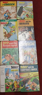 Lot 1524 - A small quantity of Asterix children's annuals,...