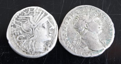 Lot 3279 - Roman Republic, silver denarius 125 BC, M....