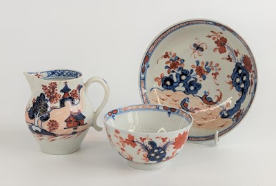 Lot 2093 - A Lowestoft porcelain tea bowl and saucer,...