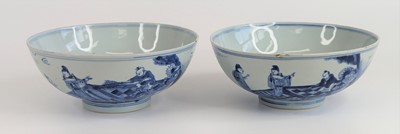 Lot 2377 - A pair of Chinese export blue and white...