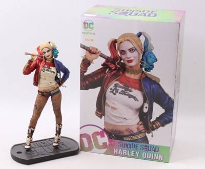 Lot 1723 - A DC Collectibles statue of a Harley Quinn...