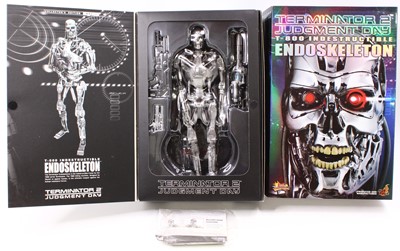 Lot 1738 - A Hot Toys Ltd 1/6 scale action figure of T800...