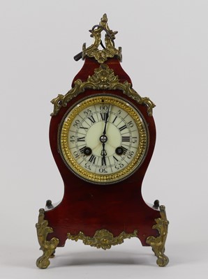 Lot 17 - An early 20th century mantel clock, in the...