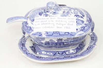 Lot 180 - A Victorian blue and white small tureen and...