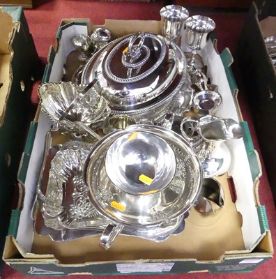 Lot 247 - A collection of silver plated items to include...