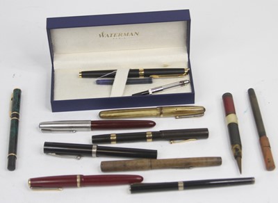 Lot 470 - A collection of fountain pens, to include...