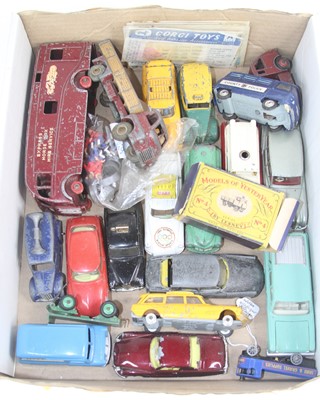 Lot 654 - A small quantity of loose and playworn diecast...