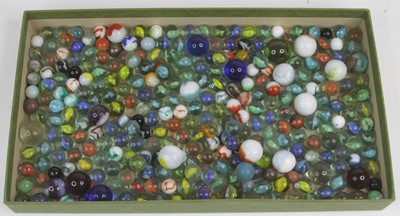 Lot 522 - A collection of vintage glass marbles