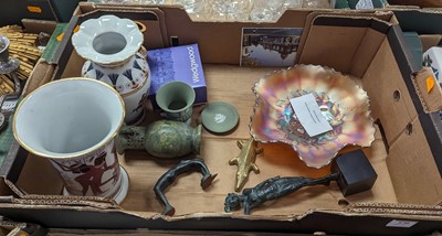 Lot 570 - Miscellaneous items to include carnival glass...