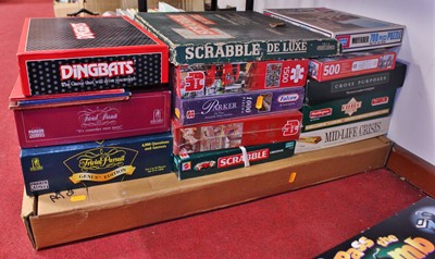 Lot 683 - A large quantity of various table board games...