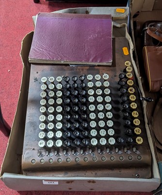 Lot 601 - A Felt and Tarrant of Chicago Comptometer