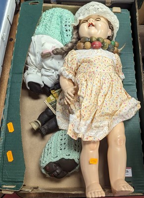 Lot 626 - A collection of vintage dolls, to include a...