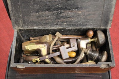 Lot 724 - A collection of vintage wood-working tools