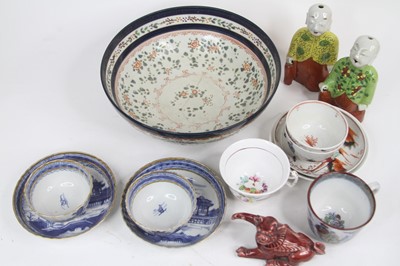 Lot 137 - A collection of Asian ceramics, to include...